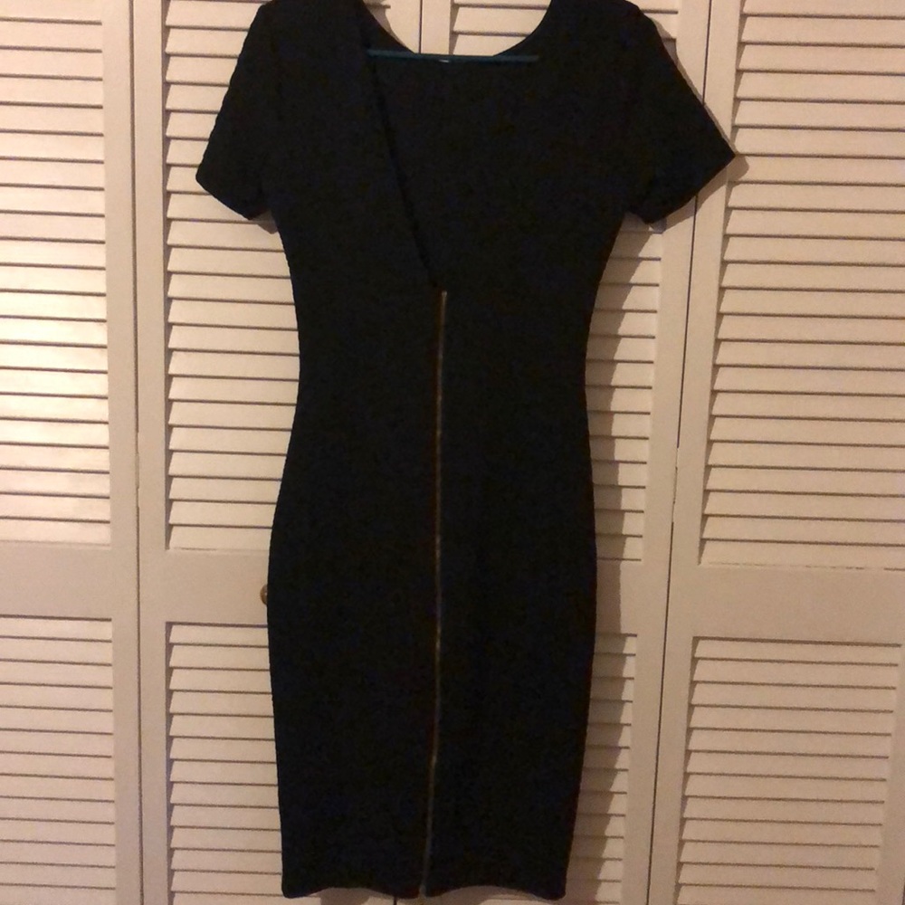 Black bodycon dress
